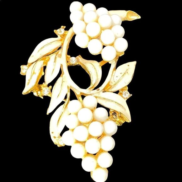 Vintage Judy Lee gold tone ring white  & white gold grape brooch rhinestones - Picture 3 of 10
